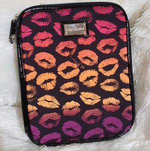 Betsey Johnson Tablet Case